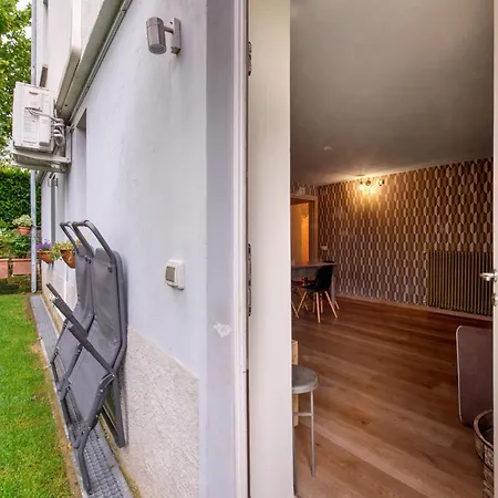 아파트 Aloha Lake *