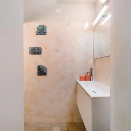 Aloha Lake מנדלו דל לאריו